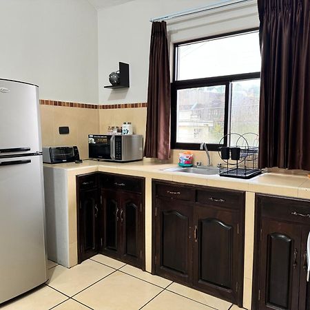 Amplio Apartamento, En Colonia Cerezos, Tercer Nivel Lägenhet Quetzaltenango Exteriör bild